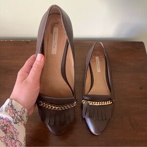 Massimo Dutti brown loafers with tassel and chain embellishment